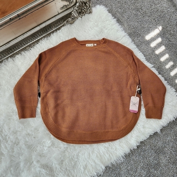 Cotton & Rye Outfitters -Women's Conch Tassle Sweater. Color: Caramel. S… - Picture 4 of 11